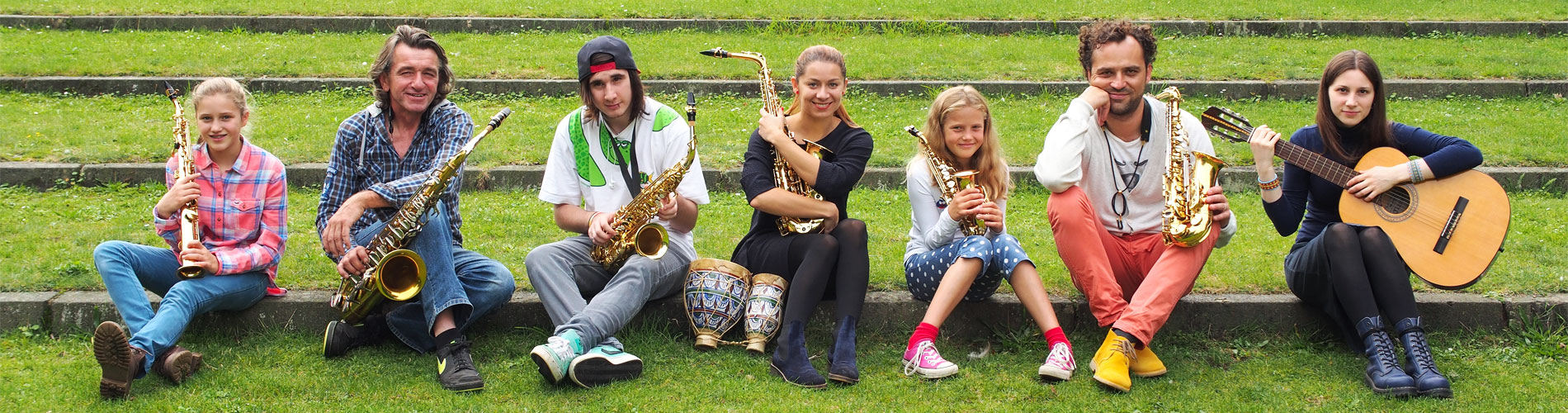 Positive Musikschule – Musikunterricht in Düsseldorf: Klavierunterricht, Saxophonunterricht, Klarinette-Unterricht, Trompete-Unterricht, Gitarre-Unterricht, Gesangunterricht, sowie Gesang- und Musikaufnahme in eigenem Aufnahmestudio